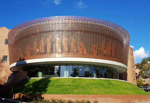 The-Sibyl-Centre-exterior-(image-Gineke-de-Ha-an)-A